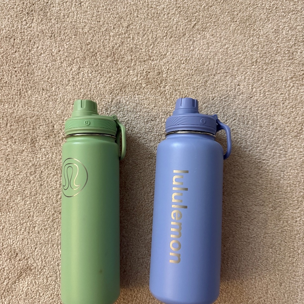 Lululemon water bottle
